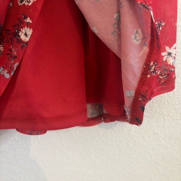 Love Fire Red Floral Peplum Long Sleeve Top Size 1X - Picture 8 of 13